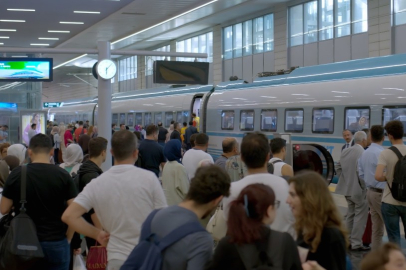 Türkiye ‘yüksek hızlı’yı sevdi! Ankara-İstanbul hattı 38 milyonu taşıdı