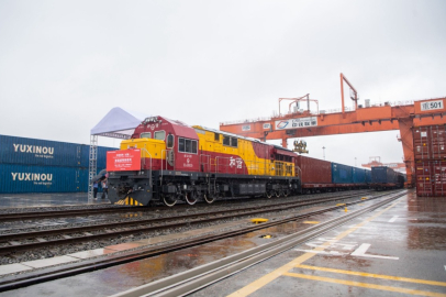 Orta Koridor’da tarihi sefer