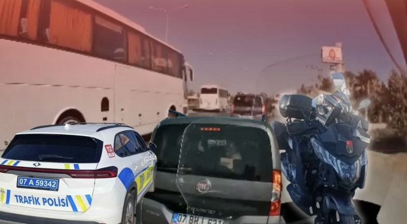 Manavgat D-400 Karayolu’nda Zincirleme Kaza: 2 Yaralı