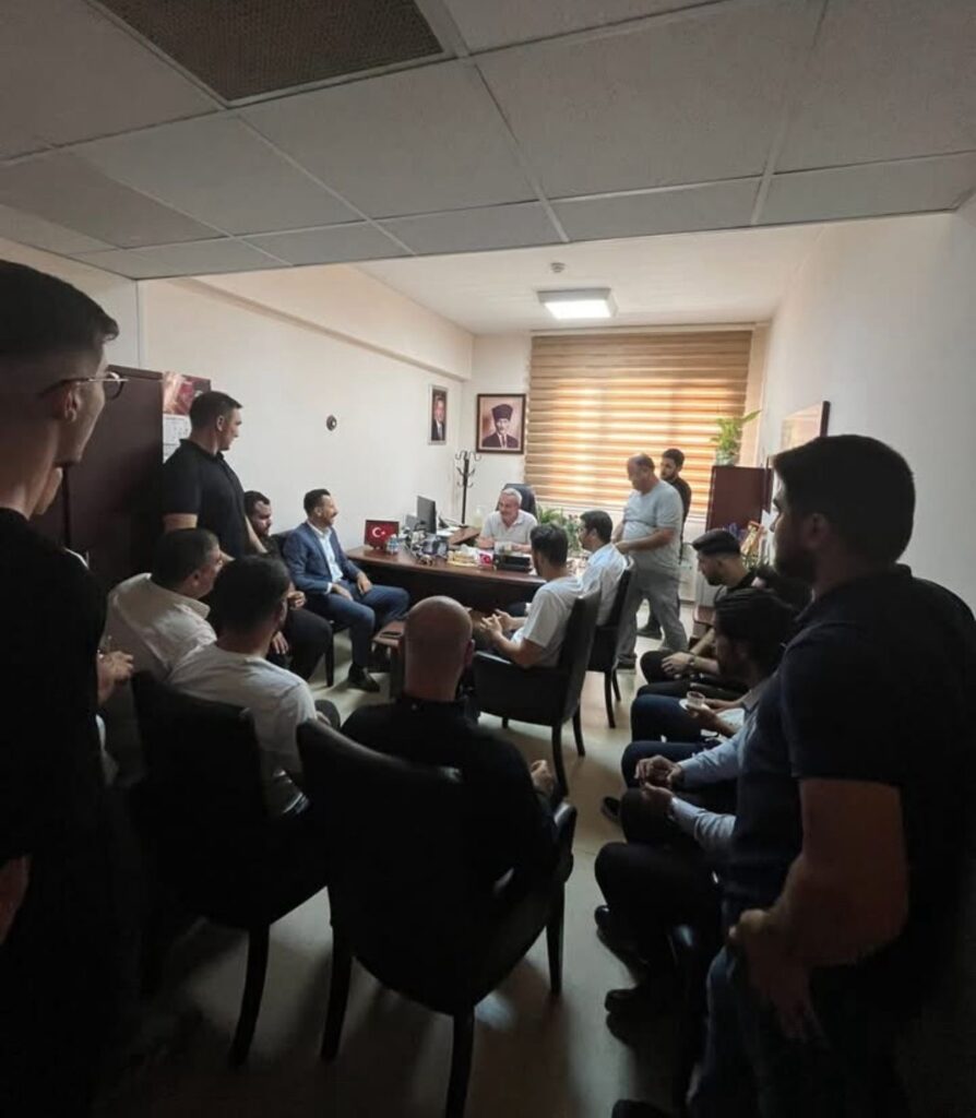 Ülkü Ocakları’ndan Salihli Devlet Hastanesi’ne Ziyaret