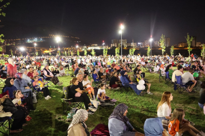 Kayseri Talas Millet Bahçesi’nde yazlık sinema keyfi