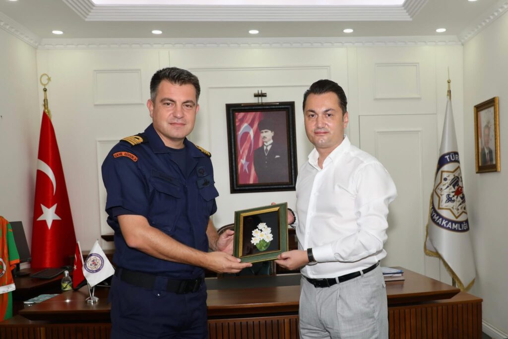 Antalya Sahil Güvenlik Grup Komutanı Yarbay Tolga Coşkun’dan Kaymakam Şakir Öner Öztürk’e Hayırlı Olsun Ziyareti