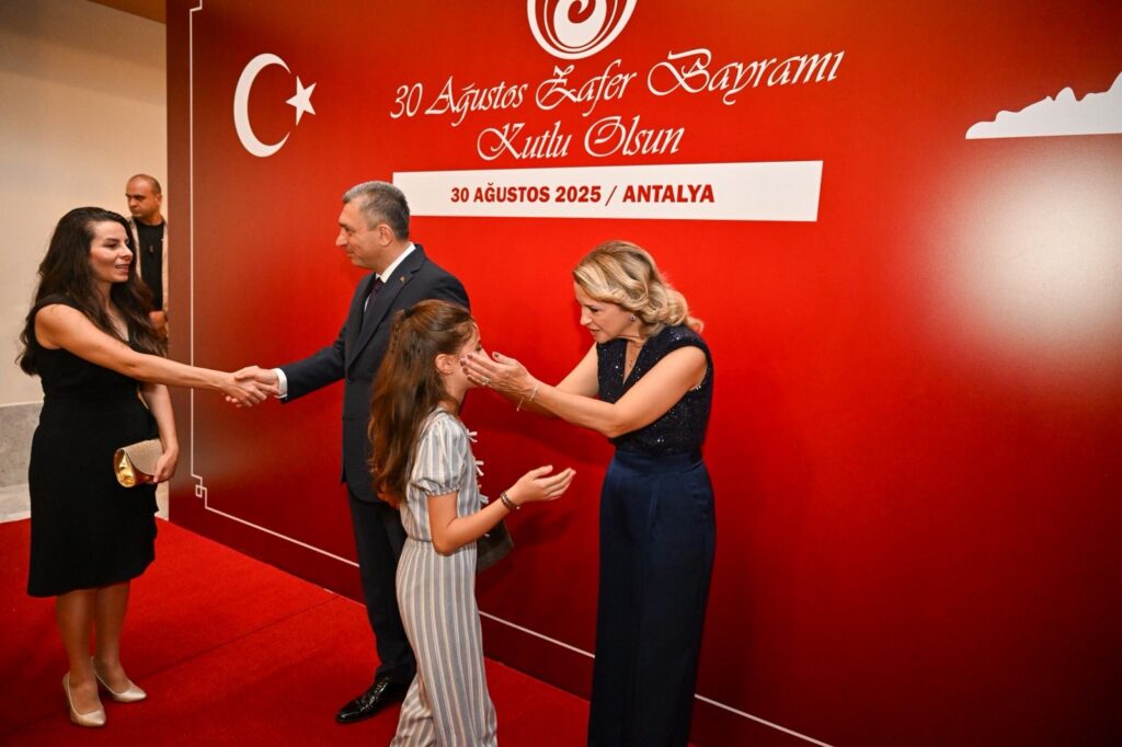 VALİ ŞAHİN: GELECEK BİZİMDİR, DAHA DA GÜÇLENECEĞİZ*