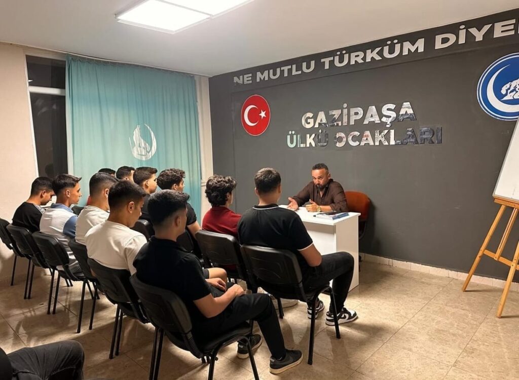 Ülkü Ocakları Gazipaşa İlçe Başkanlığı’ndan Orta Öğretim Birimi Bilgilendirme Toplantısı