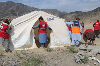 Afganistan Kunar’da çadır kurulumları sürüyor