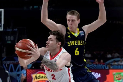 12 Dev Adam çeyrek finalde