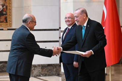 Cumhurbaşkanı Erdoğan’a 4 büyükelçiden güven mektubu