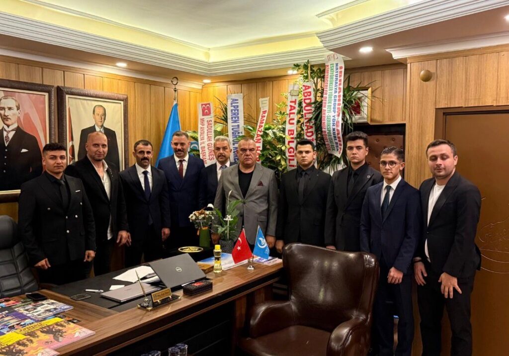 Ülkü Ocakları Konyaaltı İlçe Başkanı Hüseyin Emre Tıraş ve Yönetiminden Ziyaret