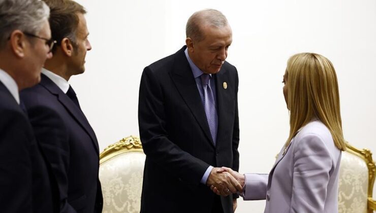 Erdoğan ile Meloni arasında gülümseten diyalog! ‘Sigarayı bıraktırmam lazım