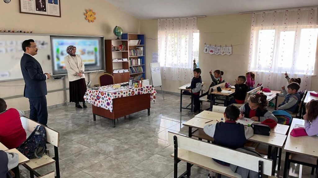 Kaymakam Demirtaş’tan Cebeci Köyü İlkokulu’na ziyaret – Birlik Haber Ajansı