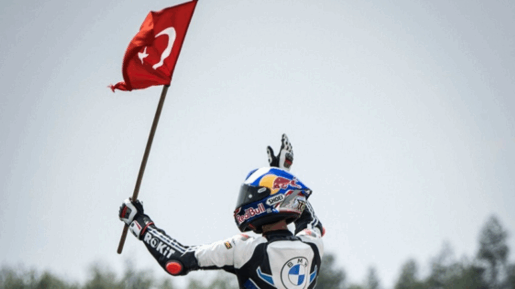 Toprak Razgatlıoğlu tarih yazdı: 3. kez dünya şampiyonu – Birlik Haber Ajansı