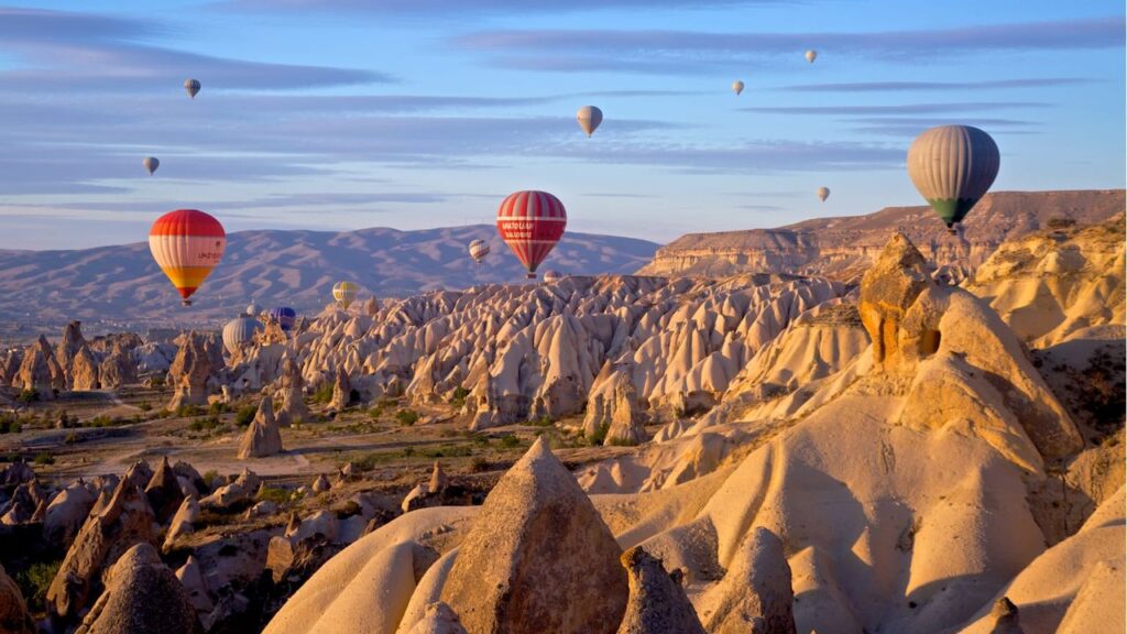 Kapadokya’da rüzgar engel oldu: Balon turları üçüncü günde de iptal – Birlik Haber Ajansı