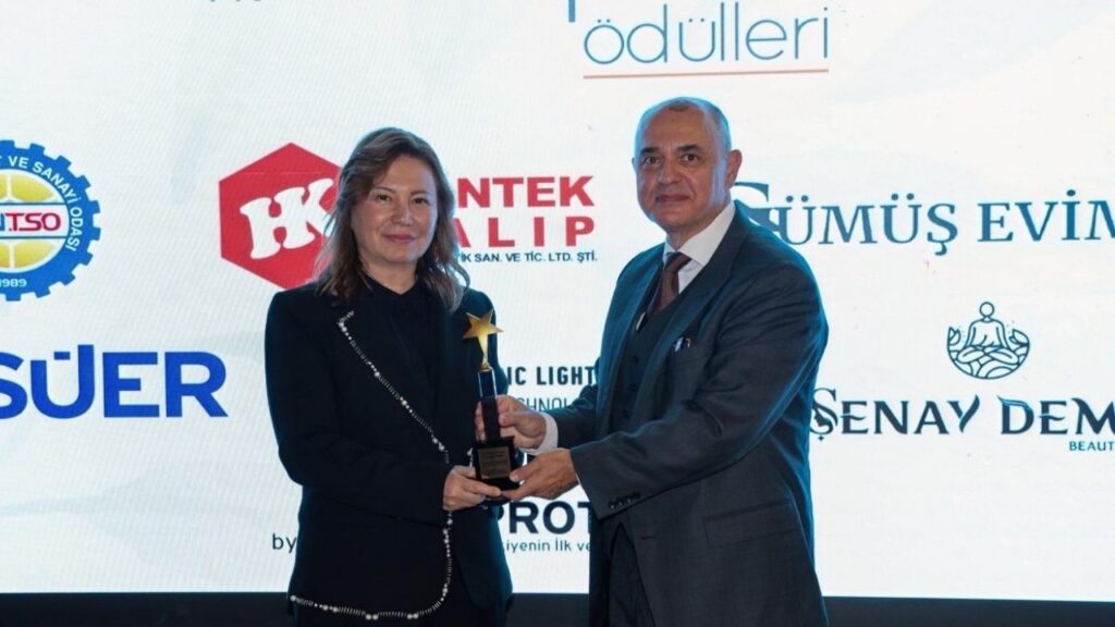 OMÜ Rektörü Prof. Dr. Fatma Aydın’a “Yılın Üstün Başarı Ödülü” – Birlik Haber Ajansı