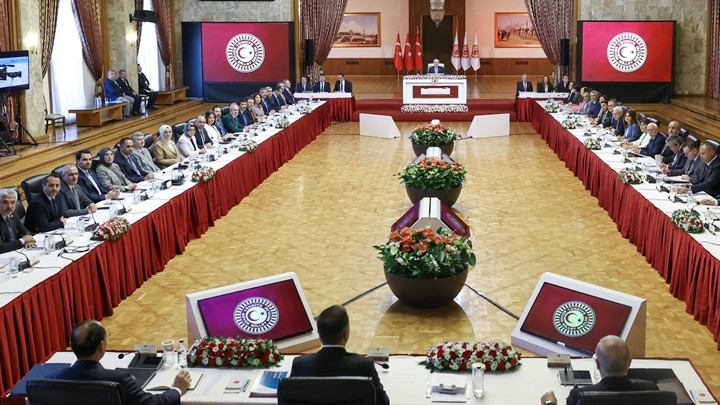 ‘Terörsüz Türkiye’ komisyonu ‘İmralı’ gündemiyle toplanacak! Gözler oylamada