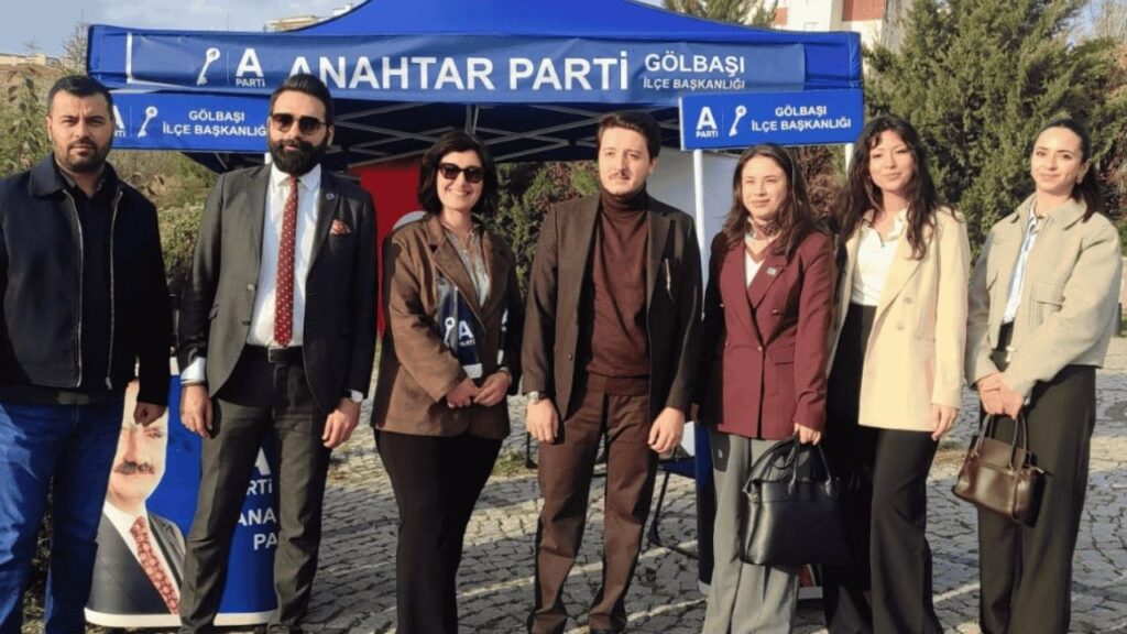 Anahtar Parti Gölbaşı’nda sahaya indi: “Vatandaşın ilgisi büyük” – Birlik Haber Ajansı