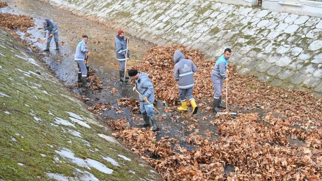 Çayboyu kanalı temizleniyor – Birlik Haber Ajansı