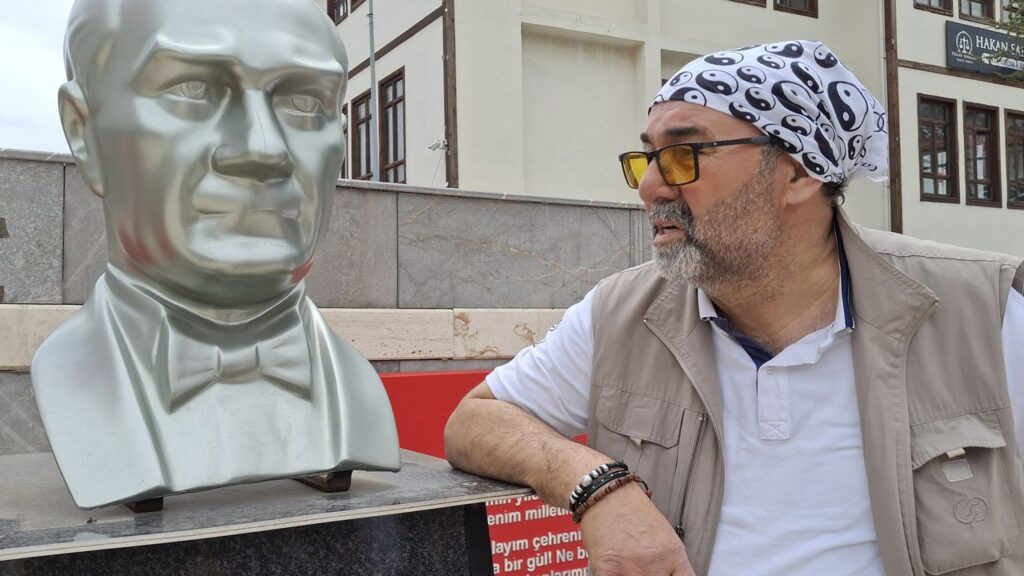 Oyuncu ve Tiyatrocu Selçuk Şimşek hayatını kaybetti – Birlik Haber Ajansı