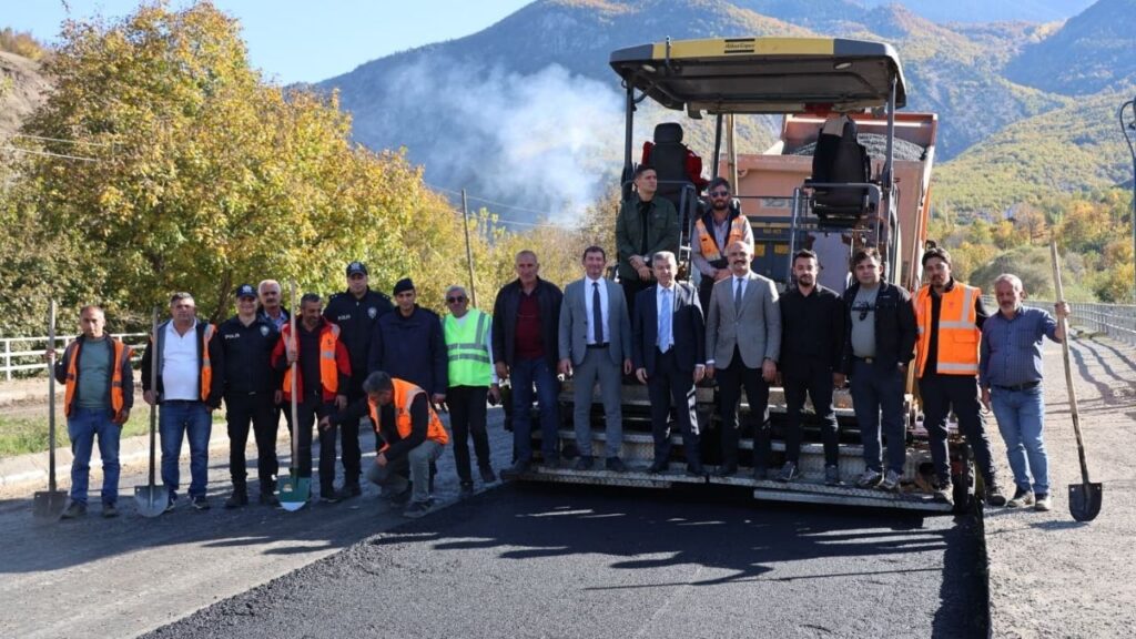 Vali Ergün, Ardanuç-Ardahan yolundaki asfaltlama çalışmalarını denetledi – Birlik Haber Ajansı