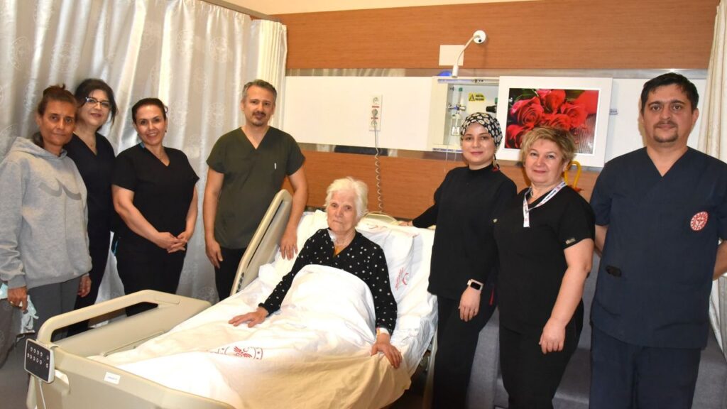 90 yaşındaki hastaya Çanakkale’de hayat kurtaran koroner bypass ameliyatı – Birlik Haber Ajansı