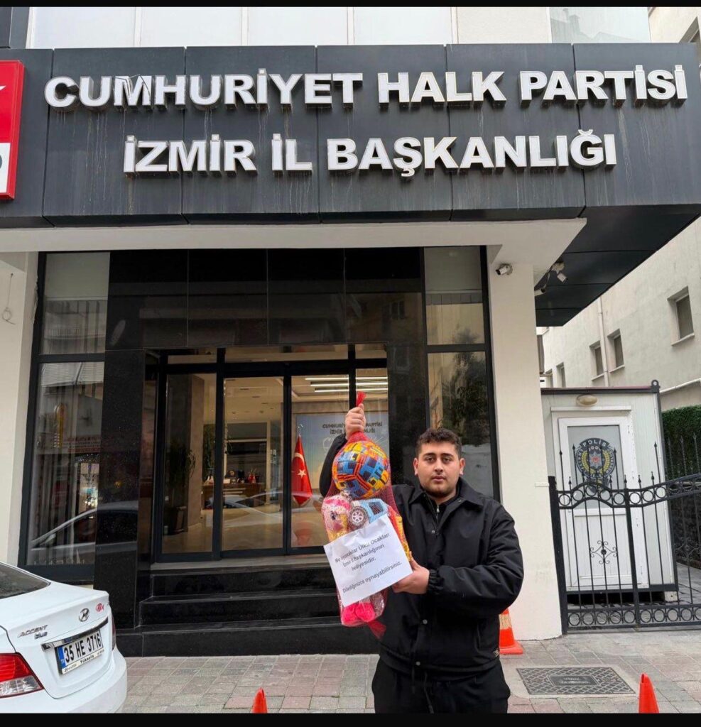 Oyuncaklardan Rahatsız Olanlara Anlamlı Mesaj