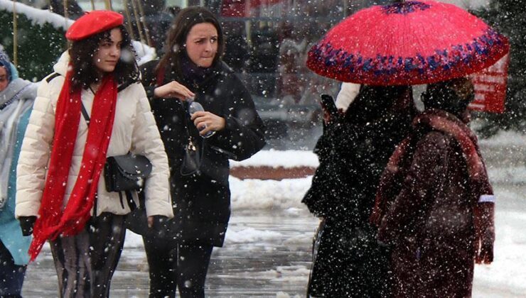 Meteoroloji haritayı güncelledi! Yeniden ‘yoğun kar’ alarmı verildi: İstanbul, Ankara, Bursa