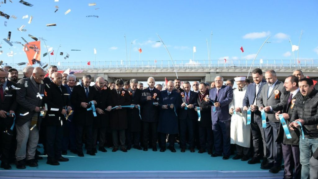 Van’ın Van Çevre Yolu ulaşıma açıldı! – Birlik Haber Ajansı