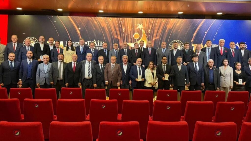 Batı Akdeniz ihracatının yıldızları ödüllerini aldı – Birlik Haber Ajansı