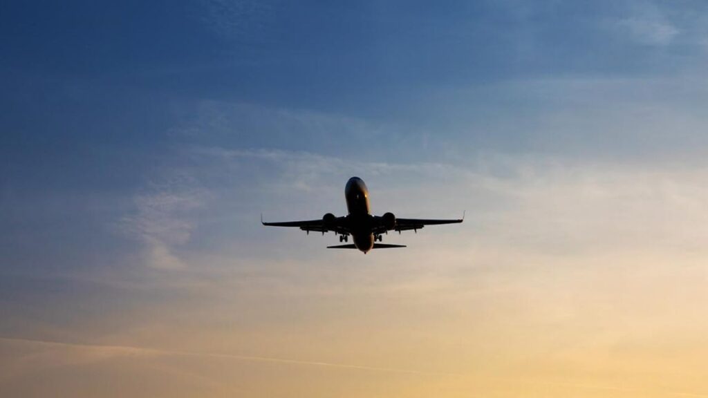 Rusya'da askeri nakliye uçağı düştü: Mürettebatın akıbeti belirsiz