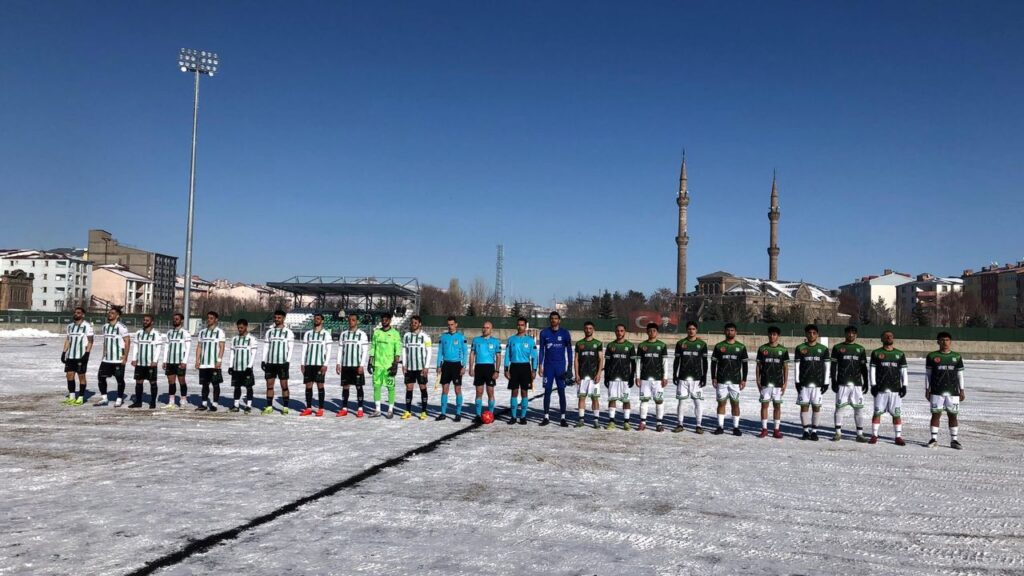 Kars 36 Spor’dan soğuk havada gol şov: 7-1 – Birlik Haber Ajansı