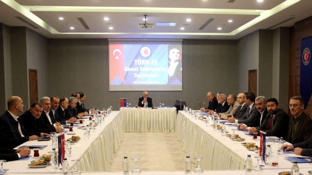 TÜRK-İŞ Yönetici Eğitim Semineri gerçekleştirildi – Birlik Haber Ajansı
