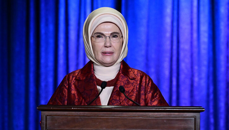 Emine Erdoğan’dan Palet Türk Müziği İlkokulu ziyaretine ilişkin paylaşım