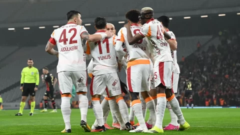 Galatasaray, deplasmanda hata yapmadı | Fatih Karagümrük 1-3 Galatasaray