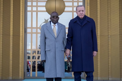 Nijerya Cumhurbaşkanı Külliye’de