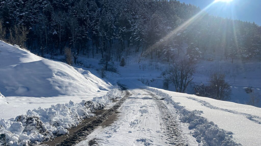 Giresun’da kar esareti: 521 köy yolu kapandı…
