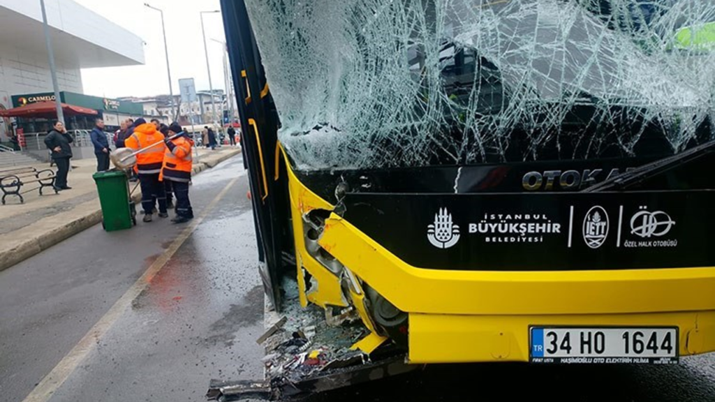 Arnavutköy’de İETT otobüsü ile hafif ticari araç çarpıştı: 1 ölü, 1 yaralı – Birlik Haber Ajansı