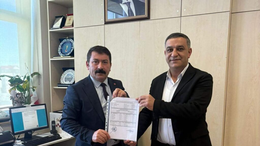 Bakkallar Odası Başkanı Murat Bakırhan mazbatasını aldı – Birlik Haber Ajansı