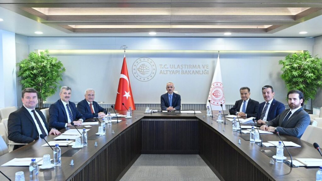 Ulaştırma Bakanı Uraloğlu Aksaray’a geliyor