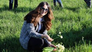 Kaymakam Kızılkaya, üreticilerle nergis hasadına katıldı – Birlik Haber Ajansı