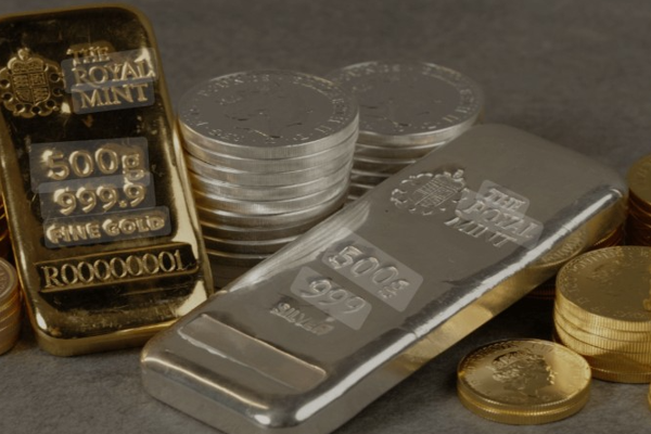 Altın ve Gümüşte Satış Baskısı Sürüyor: Düşüşler Yeni Haftada Derinleşti